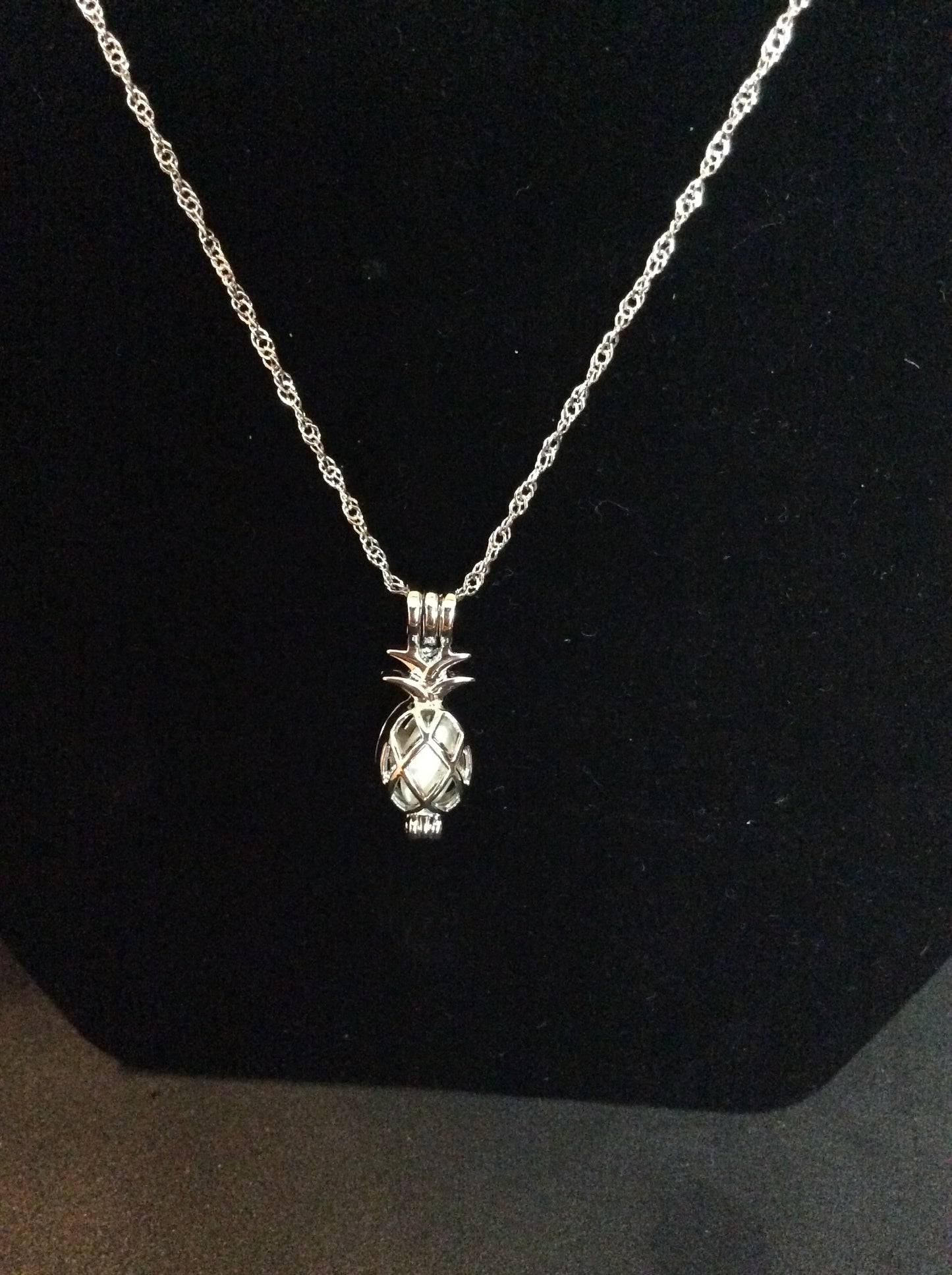 Pearl Pendant Necklaces
