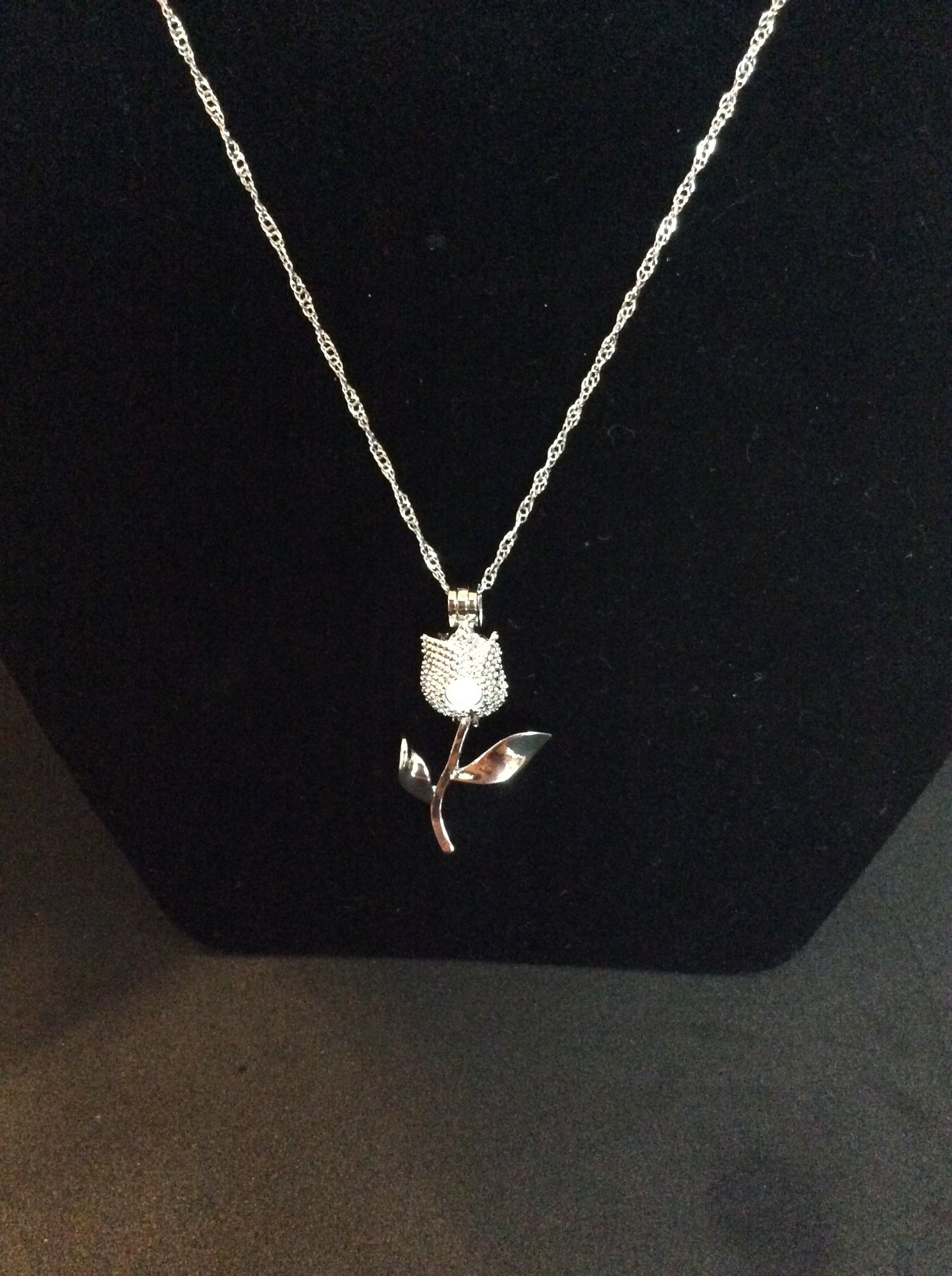 Pearl Pendant Necklaces