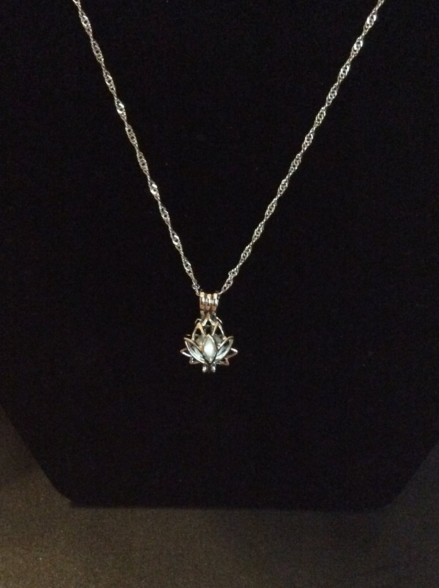 Pearl Pendant Necklaces