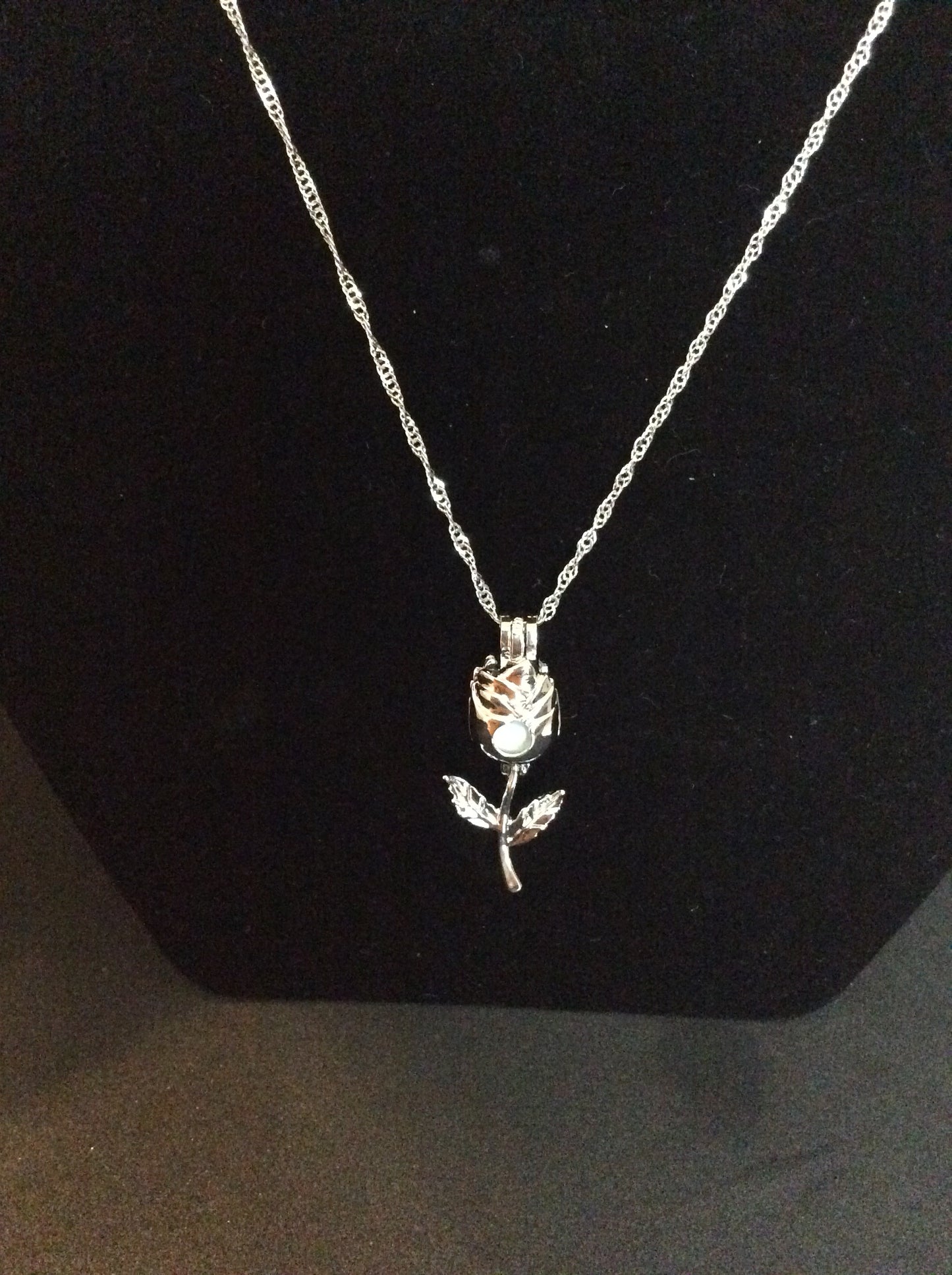 Pearl Pendant Necklaces