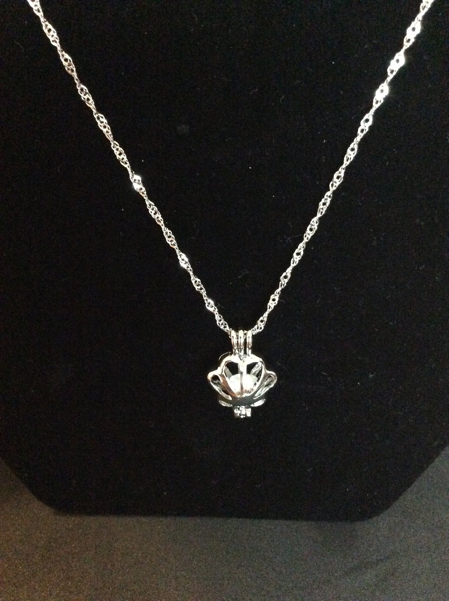 Pearl Pendant Necklaces
