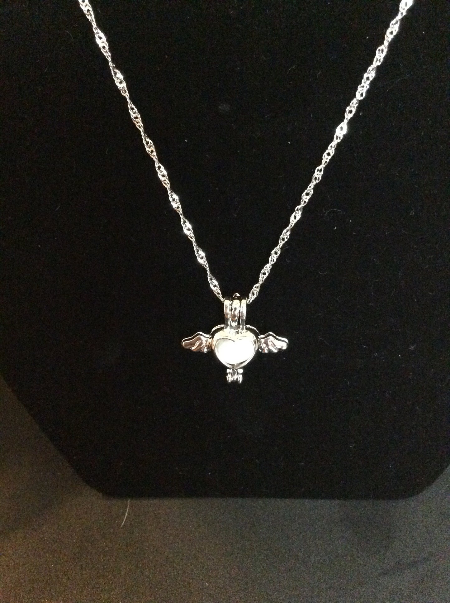 Pearl Pendant Necklaces