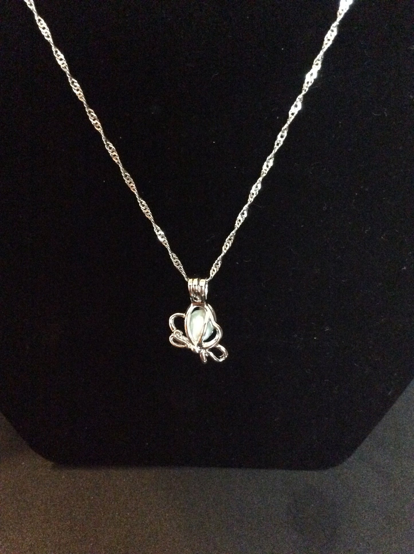 Pearl Pendant Necklaces
