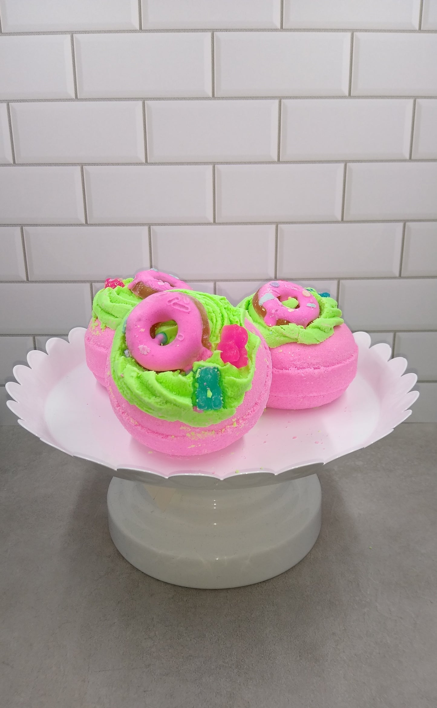 Yummy Gummy Donut Bath Bomb